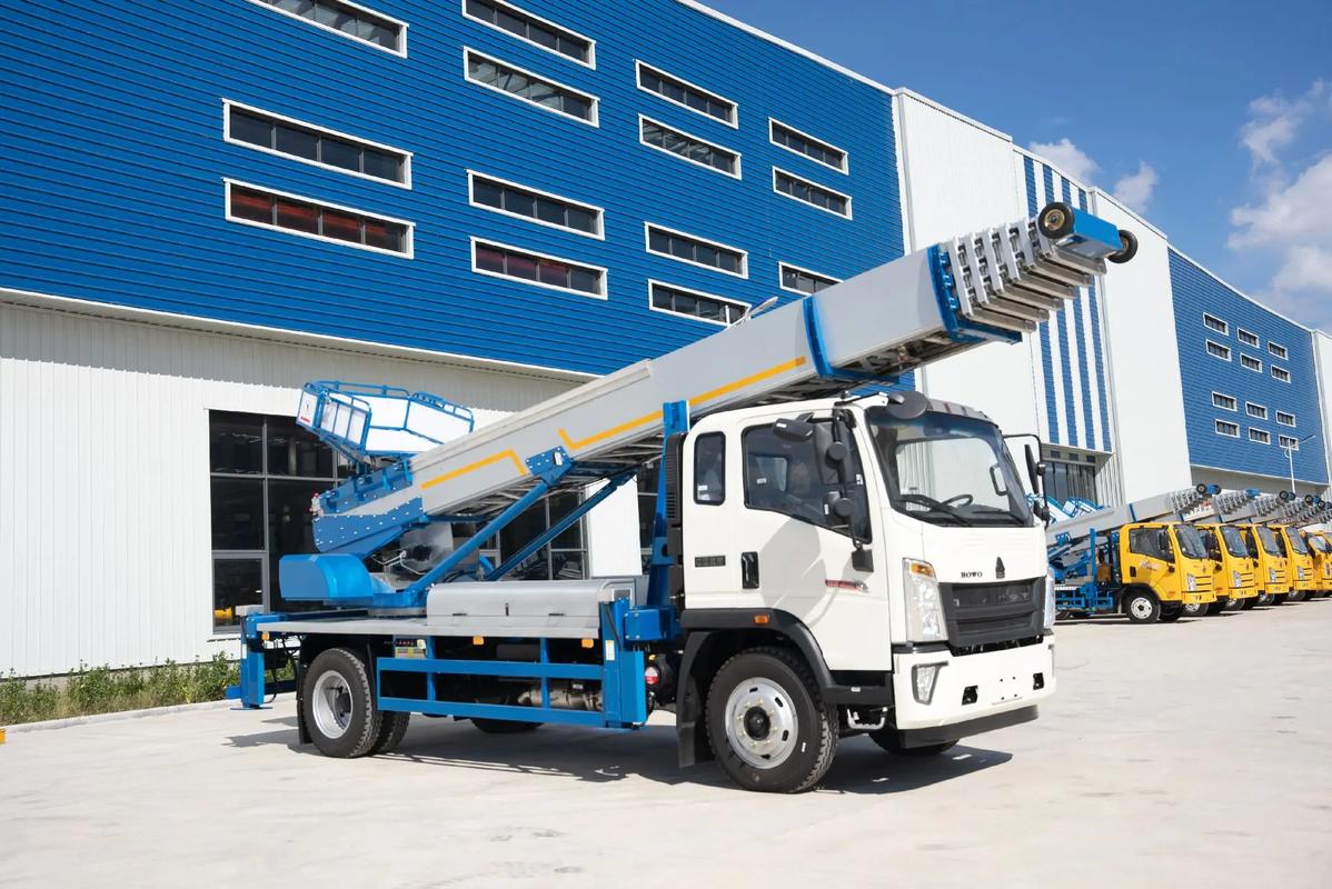 舞钢出租云梯车高空作业车 建筑垃圾搬运